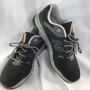 New Balance athletic shoes gray men’s Sz 8.5